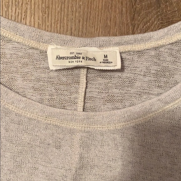 Abercrombie & Fitch - Picture 2 of 10